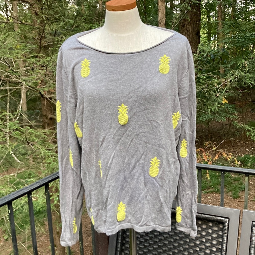 Old Navy gray sweater with yellow pineapples sz. XXL